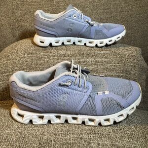 On Running Cloud 5 Women’s sneakers lilac or purple Size 6